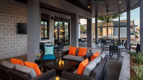 Find Hotel Deals, Reviews & Photos .